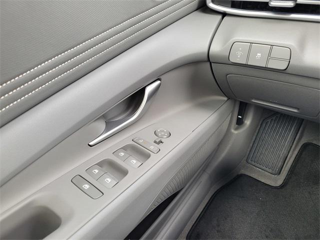 new 2025 Hyundai Elantra car, priced at $25,930