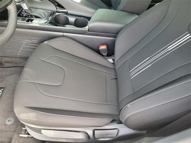 new 2025 Hyundai ELANTRA HEV car, priced at $28,210