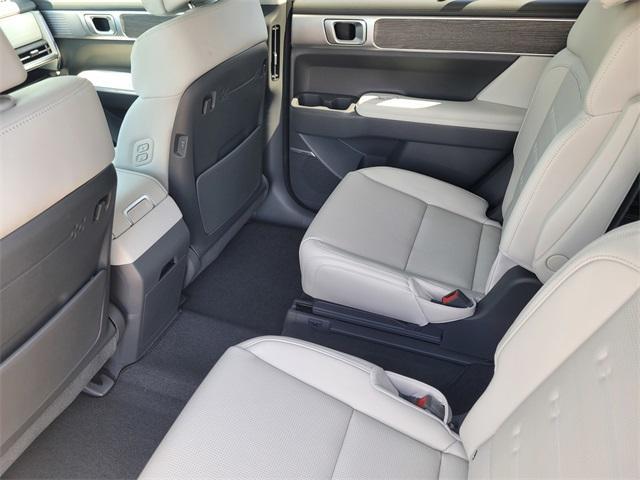 new 2025 Hyundai SANTA FE HEV car, priced at $48,195