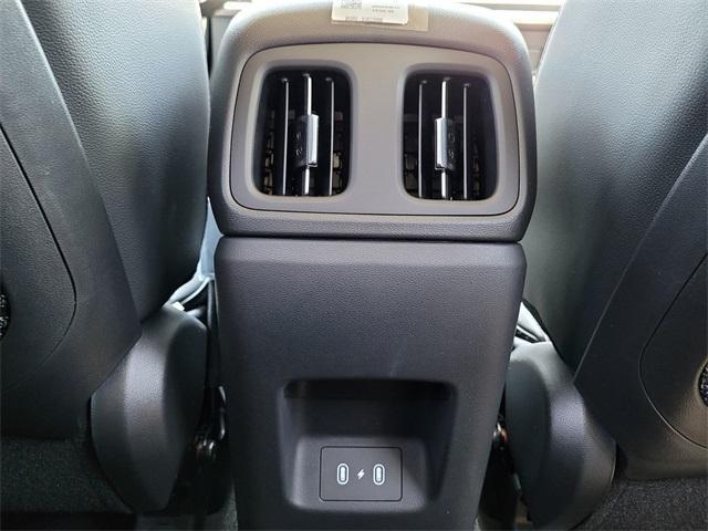 new 2025 Hyundai TUCSON Hybrid car, priced at $42,075