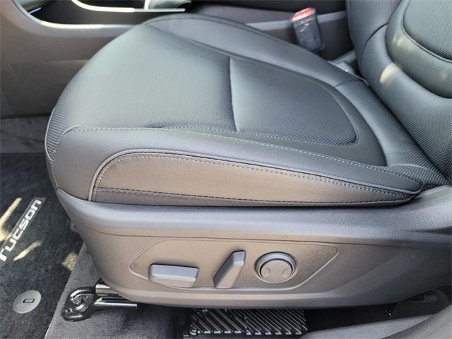 new 2025 Hyundai TUCSON Hybrid car, priced at $42,075