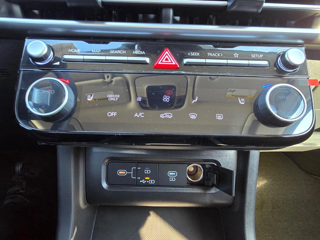 new 2026 Hyundai TUCSON Hybrid car