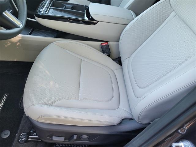 new 2025 Hyundai TUCSON Hybrid car, priced at $42,010