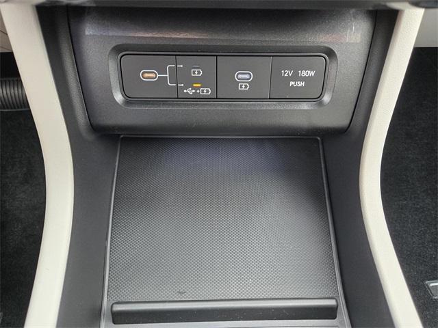 new 2025 Hyundai TUCSON Hybrid car, priced at $42,670