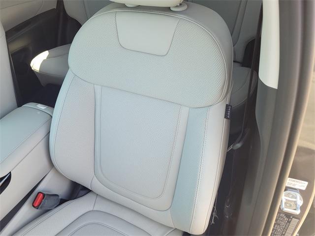 new 2025 Hyundai TUCSON Hybrid car, priced at $37,260