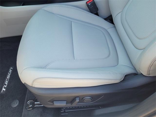 new 2025 Hyundai TUCSON Hybrid car, priced at $42,580