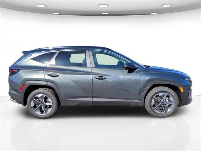 new 2025 Hyundai TUCSON Hybrid car, priced at $37,090