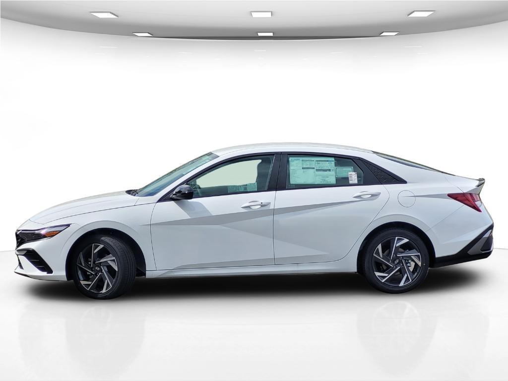new 2025 Hyundai ELANTRA HEV car, priced at $28,700