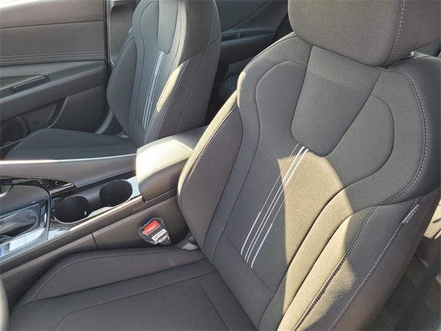 new 2025 Hyundai Elantra car, priced at $26,400