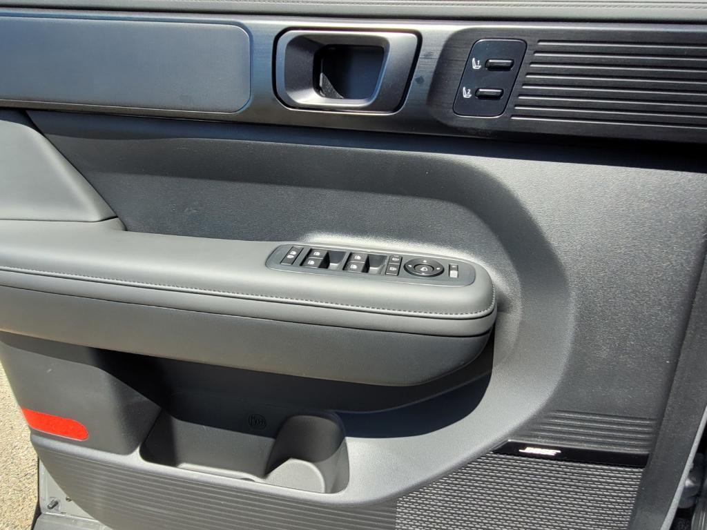 new 2025 Hyundai SANTA FE HEV car, priced at $50,409