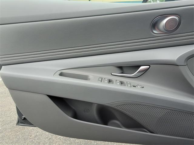 new 2025 Hyundai ELANTRA HEV car, priced at $28,185