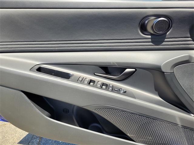 new 2025 Hyundai ELANTRA HEV car, priced at $26,185
