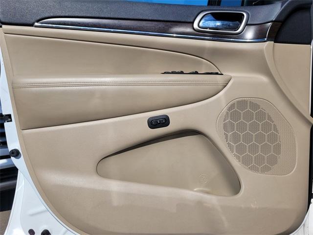 used 2015 Jeep Grand Cherokee car, priced at $14,994