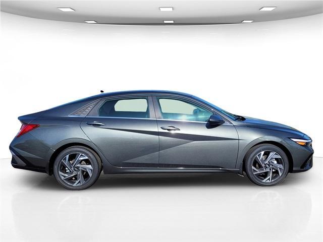 new 2024 Hyundai Elantra HEV car, priced at $33,125