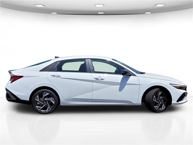 new 2025 Hyundai ELANTRA HEV car, priced at $26,675