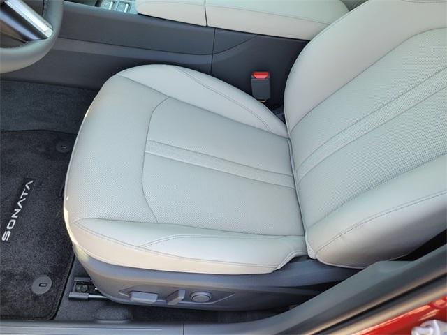 new 2025 Hyundai Sonata Hybrid car, priced at $37,710