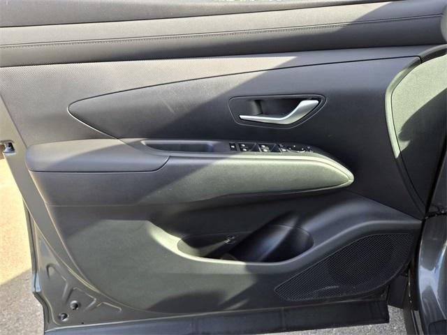 new 2026 Hyundai TUCSON Hybrid car