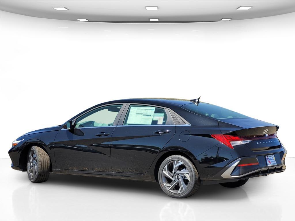 new 2025 Hyundai Elantra car, priced at $26,015