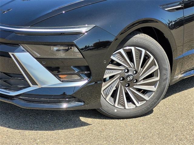new 2025 Hyundai Sonata Hybrid car, priced at $37,950