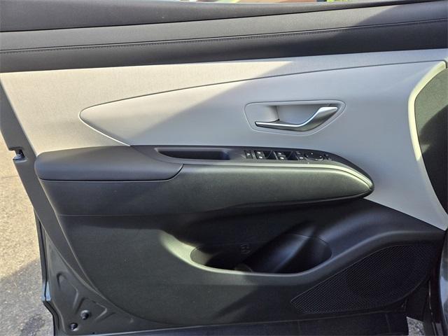 new 2026 Hyundai TUCSON Hybrid car