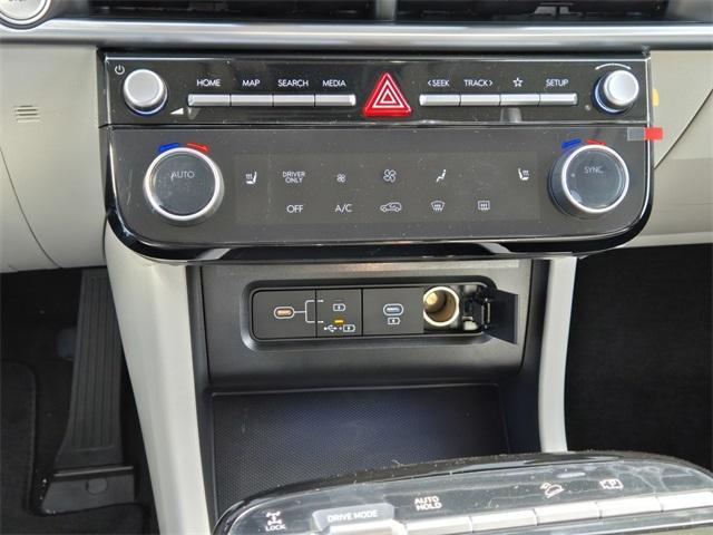 new 2026 Hyundai TUCSON Hybrid car