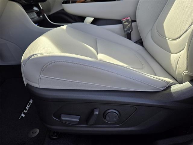 new 2026 Hyundai TUCSON Hybrid car