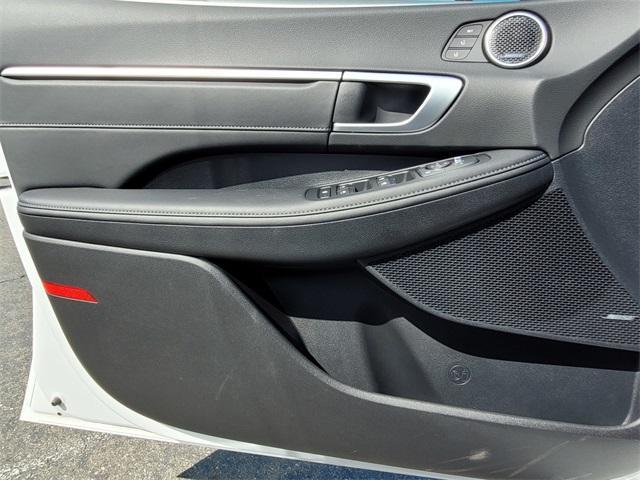 new 2025 Hyundai Sonata Hybrid car, priced at $38,950