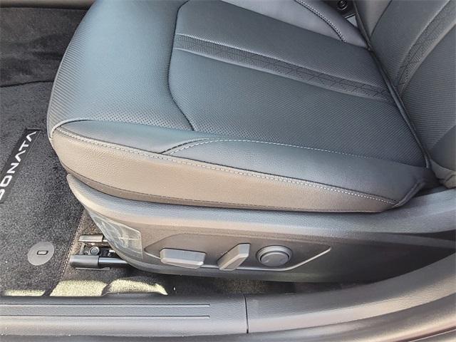 new 2025 Hyundai Sonata Hybrid car, priced at $38,950
