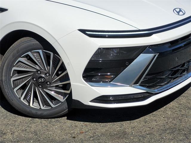 new 2025 Hyundai Sonata Hybrid car, priced at $38,950