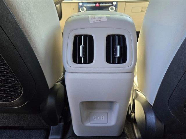new 2025 Hyundai TUCSON Hybrid car, priced at $42,585