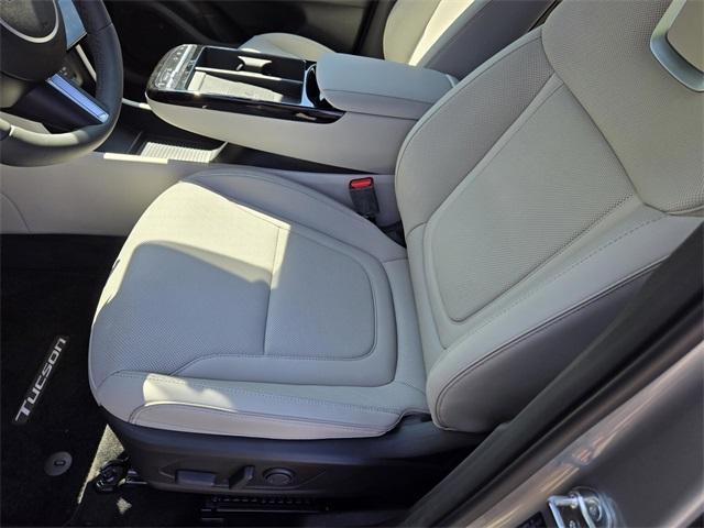 new 2025 Hyundai TUCSON Hybrid car, priced at $42,585