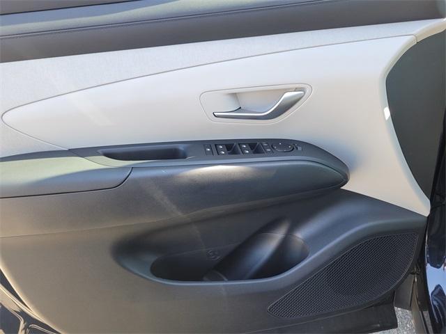 new 2025 Hyundai TUCSON Hybrid car, priced at $38,655