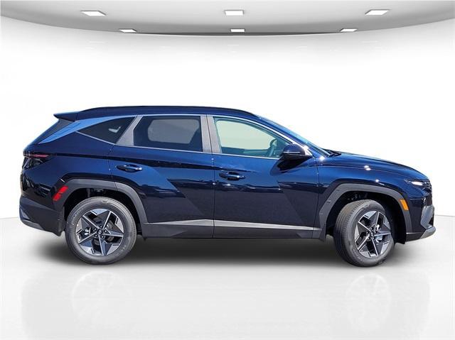 new 2025 Hyundai TUCSON Hybrid car, priced at $38,655