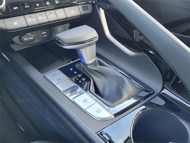 new 2025 Hyundai Elantra car, priced at $25,930