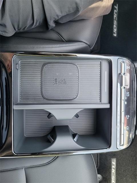 new 2025 Hyundai TUCSON Hybrid car, priced at $38,360