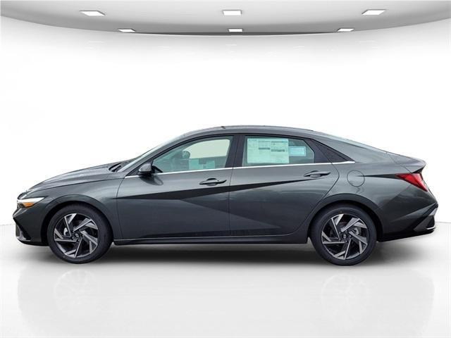 new 2024 Hyundai Elantra car, priced at $27,330