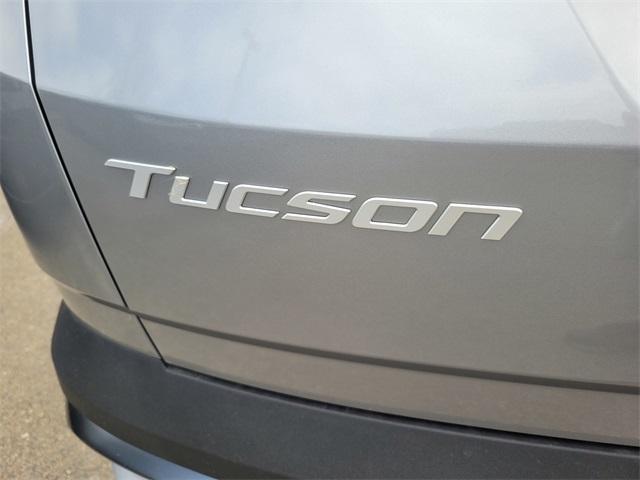 new 2025 Hyundai TUCSON Hybrid car, priced at $37,215