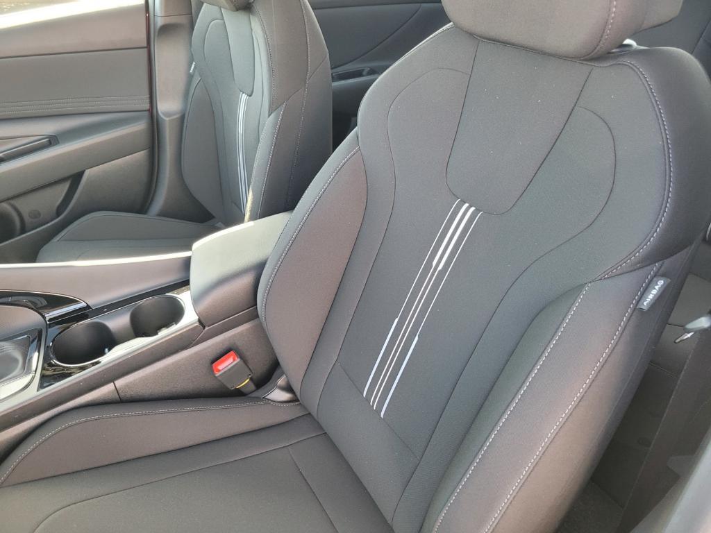 new 2025 Hyundai ELANTRA HEV car, priced at $26,695