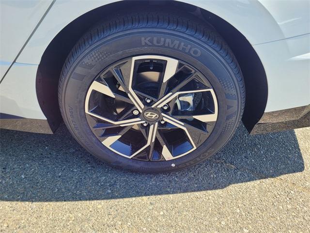 new 2025 Hyundai Sonata car, priced at $29,200