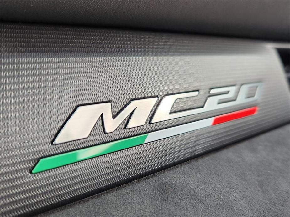 new 2022 Maserati MC20 car, priced at $293,501