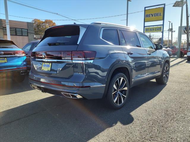 new 2025 Volkswagen Atlas car, priced at $57,056