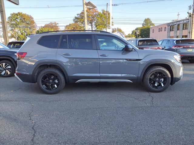 new 2025 Volkswagen Atlas car, priced at $49,406