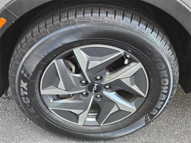used 2022 Kia Sorento Hybrid car, priced at $22,950