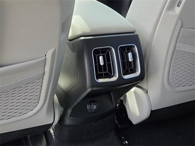 new 2026 Kia Sorento Hybrid car, priced at $43,275