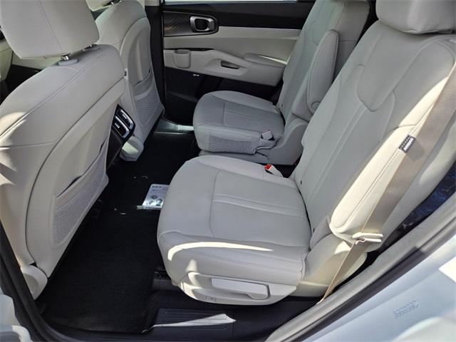 new 2026 Kia Sorento Hybrid car, priced at $43,275