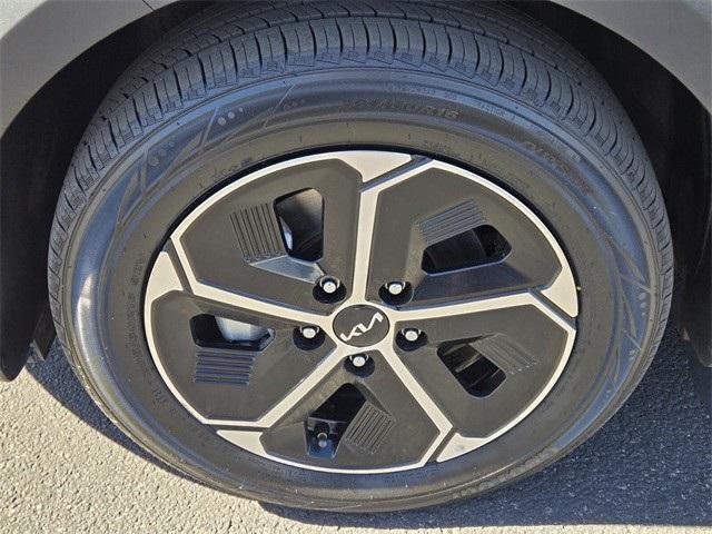 used 2024 Kia Niro car, priced at $21,820