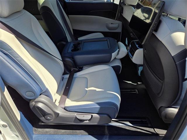 used 2025 Kia Carnival car, priced at $45,866