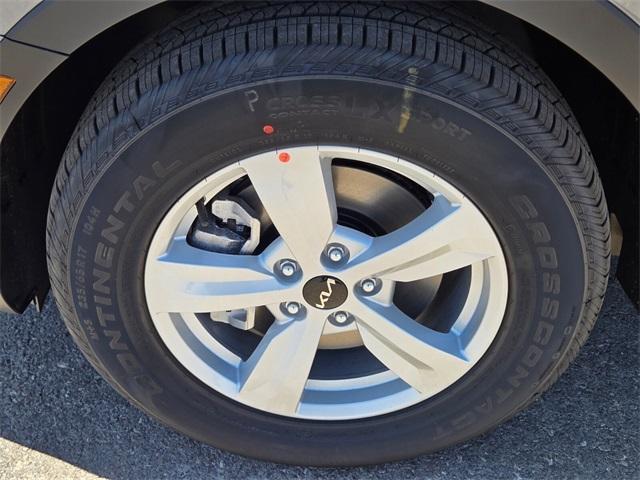 new 2025 Kia Sorento car, priced at $33,630