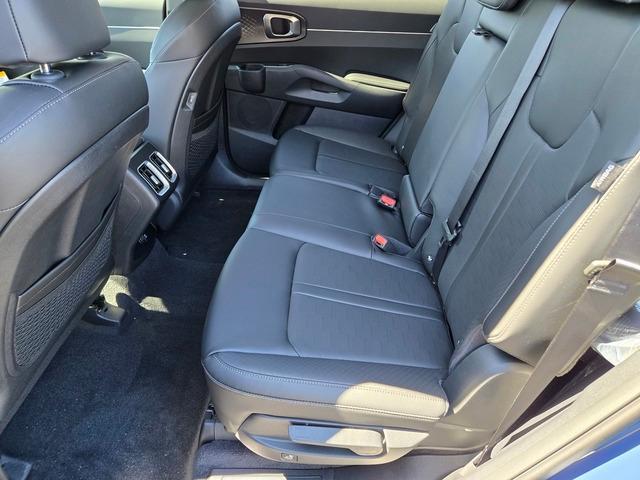 new 2025 Kia Sorento car, priced at $37,605