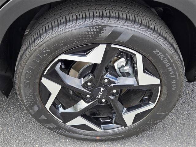 used 2024 Kia Seltos car, priced at $23,395